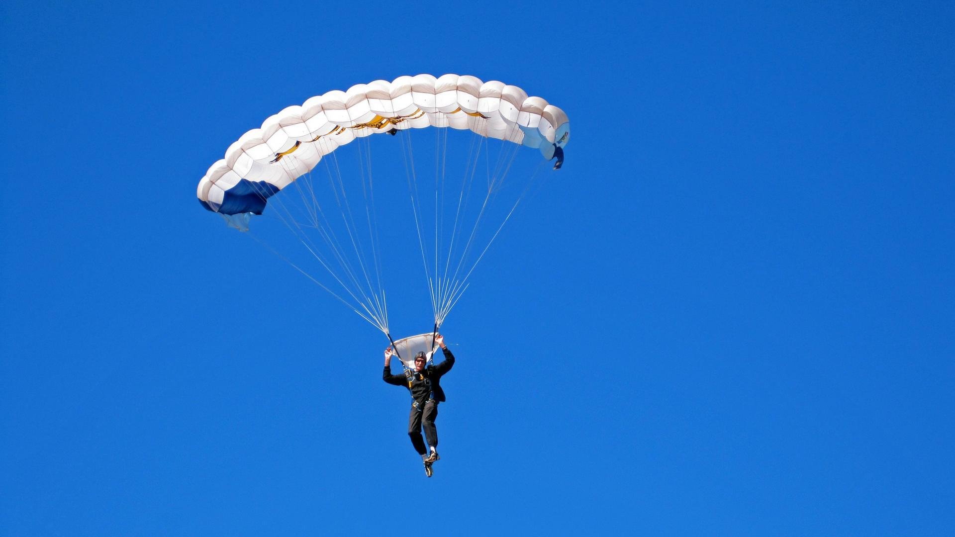 体育健康饮食知识讲座覆盖百所中学，体育健康知识讲座总结